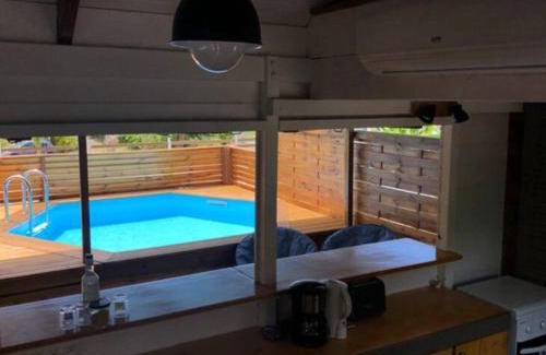 Capesterre-de-Marie-Galante Ski Chalet | La tiny de titanse avec piscine