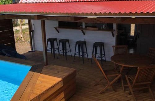 Capesterre-de-Marie-Galante Ski Chalet | La tiny de titanse avec piscine