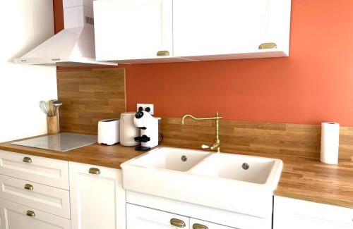 Saint-Jean-d'Angely House | La Touzetterie avec SPA-cour privée