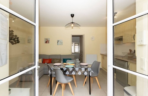 La Madeleine-Bellevue Apartment | La Tréherais by Interhome