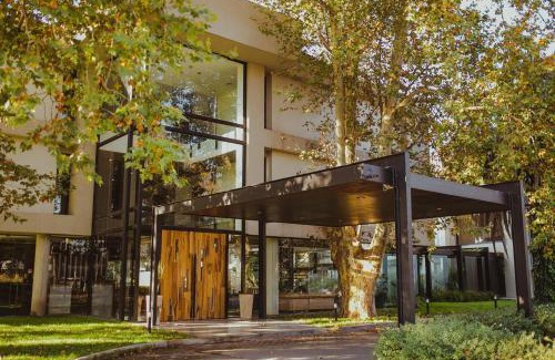 Rio Cuarto Hotel | La Urumpta Hotel, AKEN MIND