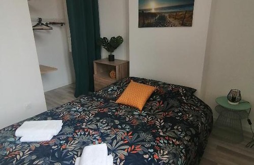 Tonneins Apartment | La Vague Bleue, centre ville