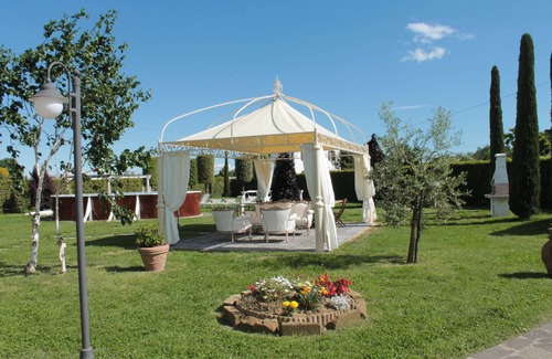 Montecarlo Apartment | La Valinfiore New Luxury Apartment with pool