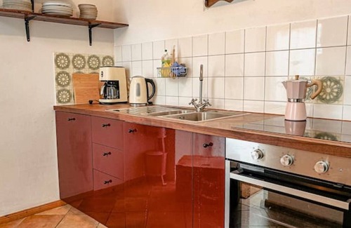 Schoeneberg Apartment | La Vie En Rose: Elegance and Art