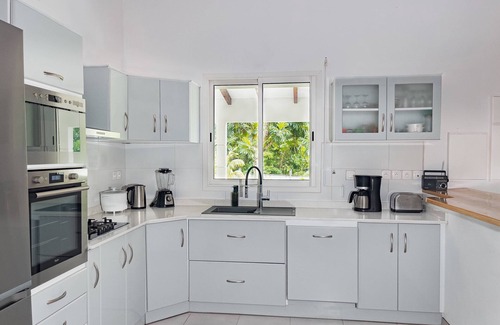 Lamentin Villa | La Villa Armony