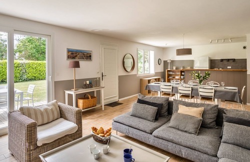 Saint-Cast-le-Guildo House | La VILLA PEN GUEN - à 500 mètres de la plage - 14 personnes - 6 chambres