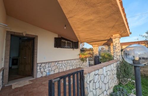 Aprilia House | La Villetta del Gelso bianco