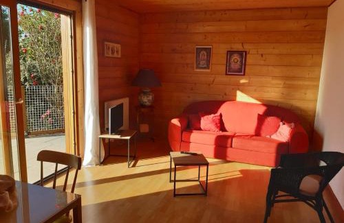 Saint-Leon-sur-Vezere Ski Chalet | La voie de l'hirondelle