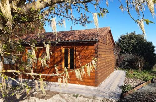 Saint-Leon-sur-Vezere Ski Chalet | La voie de l'hirondelle