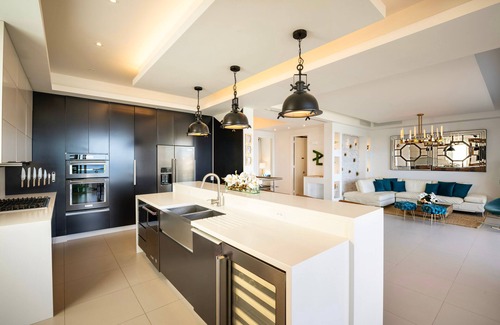 Indigo Bay Villa | La Vue SXM - 3 bedroom Modern Oceanfront Villa near Restaurant & Beach