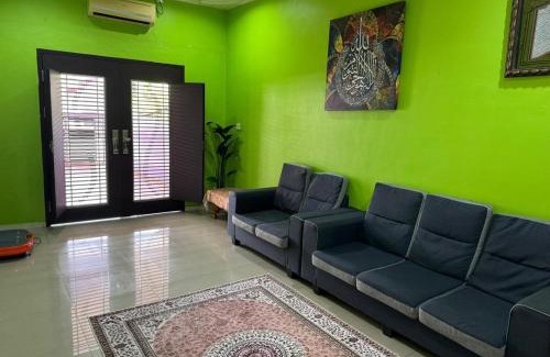 Johor House | Labis Homestay Afina
