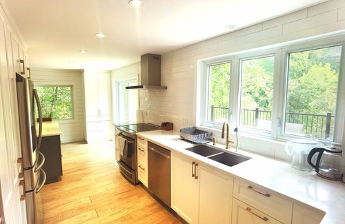 Lac-Brome House | lacbrome Chalet lake+Terrasse+BBQ+Hot-tub