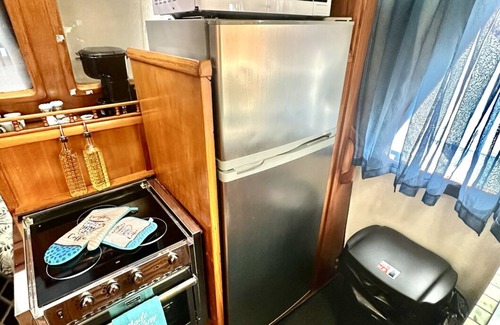 Marathon Boat Rental | Lady Blue Yacht in FL KEYS