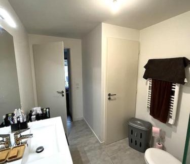 Frontignan Apartment | Lady Lafé Kaz Appartement