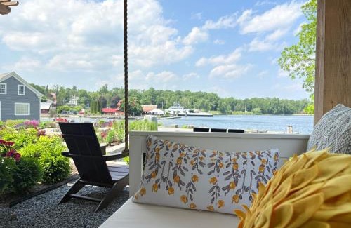 Essex Cabin | Lady on the Lake