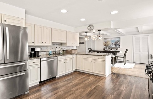 Beach Haven West House | Lagoon Front 4 Bedroom beat the crowds 154199