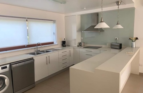Casalinho House | Lagoon Pearl Modern House with Private Pool 1