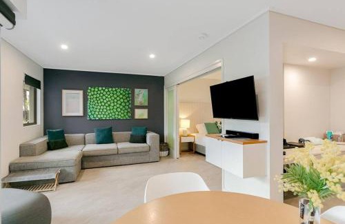 Kingscliff Apartment | Lagoon Pool Access Salt Resort & Spa 1br (Peppers)