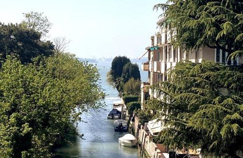 Santa Maria in Stelle Apartment | Lagoon view terrace apartment