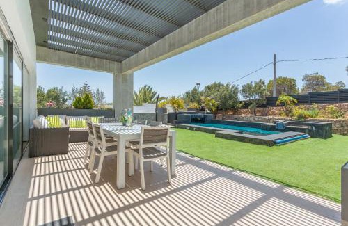 Triquivijate House | Laian