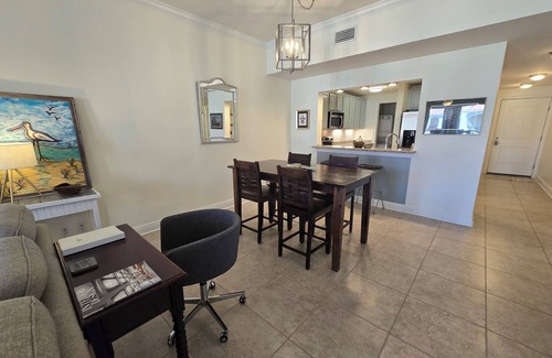 Henderson Point Condo | Laid-Back Luxury – Beachfront Condo at Inn By The Sea