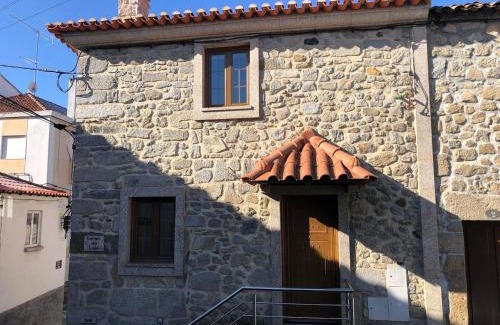 Fundao House | Laje House Fireplace Entire House Wifi