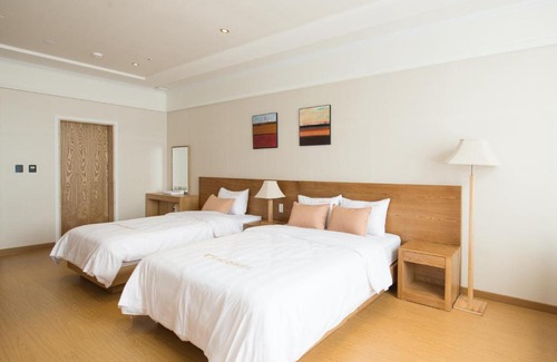 Naju Hotel | Lake 45 Hotel