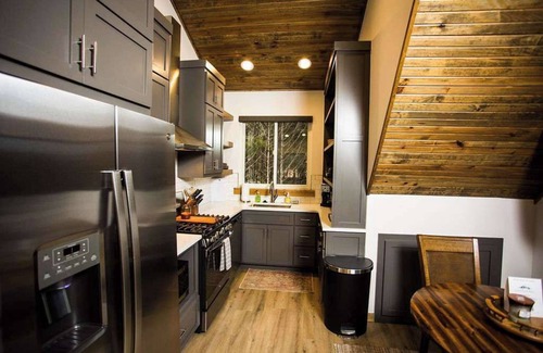 Eureka Springs House | Lake Access, swim and cool off! Kayaks and boards!