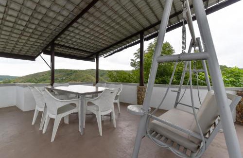 Eklingji Villa | Lake and Hill Pet-friendly 3-BHK Retreat With Private Pool, Bar, Garden, Gazebo & Majestic Aravali Views