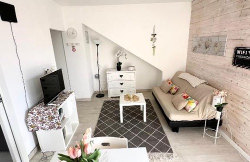 Ischia Apartment | Lake Apartment Ischia White