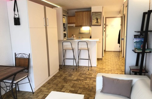 Sevrier Apartment | Lake at 70M, rarity to enjoy, parking, elegant contemporary bathroom, bicycle