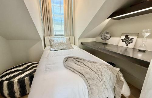 Renaissance Park House | Lake Austin Overlook