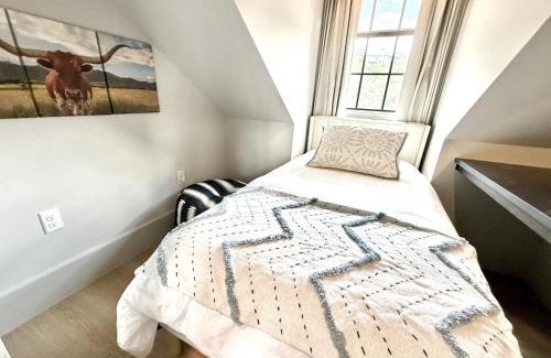 Renaissance Park House | Lake Austin Overlook