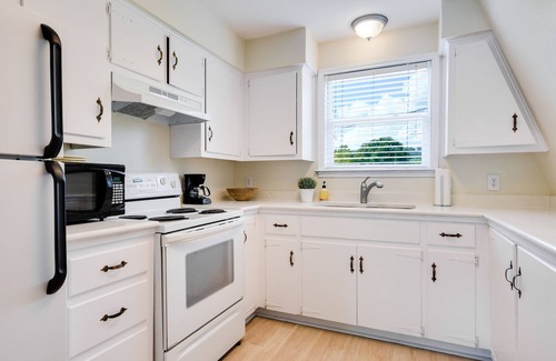 Lake Austin Village House | Lake Austin Waterfront Estate- 2 Houses - 5bd/4b