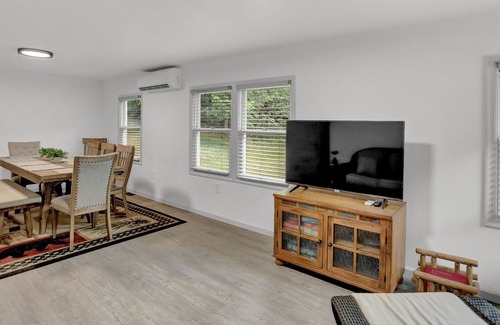 Hesston House | Lake Away Your Worries- Raystown Lake- Seven Points