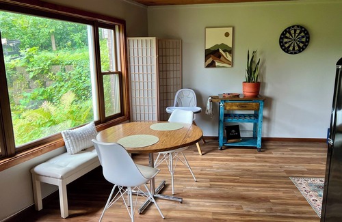 Winona Apartment | Lake Boulevard House