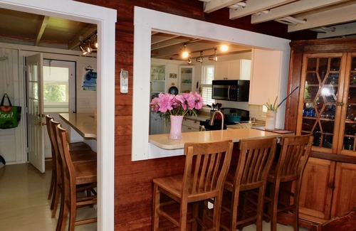 Malletts Bay Cottage | Lake Champlain Great Camp - Rustic Luxury, Sunsets, Lawn, Beach, Amenities!