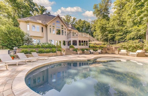 Innsbrook House | Lake Charrette Retreat at Innsbrook