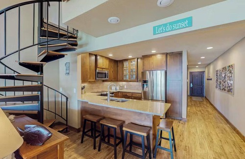 Chelan Condo | Lake Chelan Shores: Sandy Beach Delight # 1-5; Chelan, WA. Beautiful 2-bdr condo