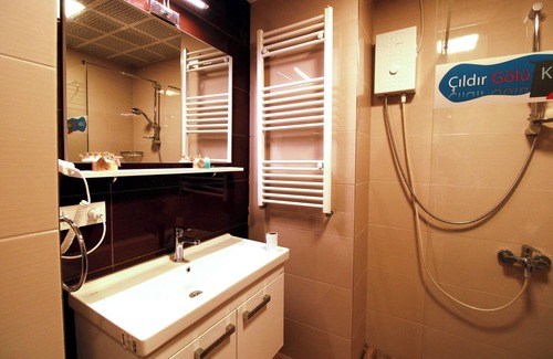 Cildir Hotel | Lake Cildir Lodge