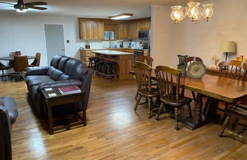 Mount Ida House | lake close