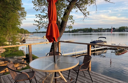 Leesburg Cottage | Lake Cottage with amazing sunset view on Lake Tippecanoe