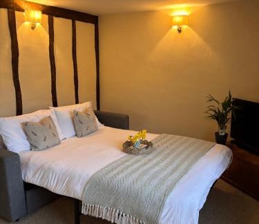 Builth Wells House | Lake Cottages at Cwm Chwefru