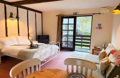 Builth Wells House | Lake Cottages at Cwm Chwefru