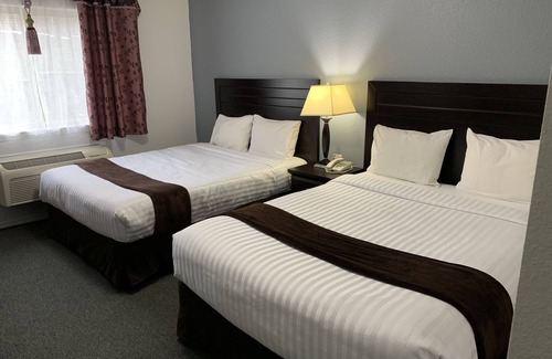 Winfield Hotel | Lake Country Inn