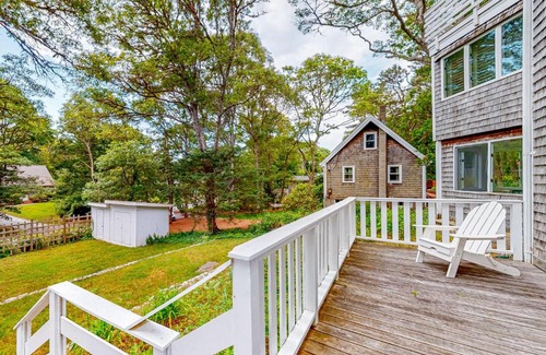 West Hyannisport House | Lake Elizabeth Terrace