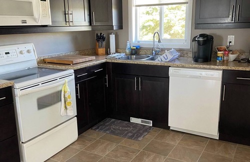 Killarney Cottage | Lake front 4 season cottage