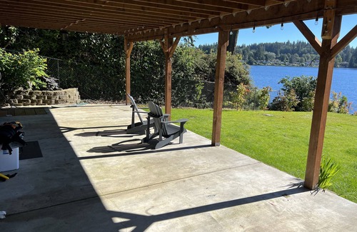 West Hills House | Lake front, beautiful water views, independent studio