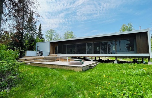 Little Bullhead Cottage | Lake Front Eco Friendly Cottage and Spa