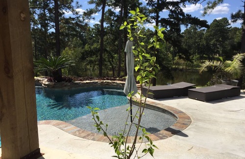 Brookeland House | Lake front home with swimming pool!